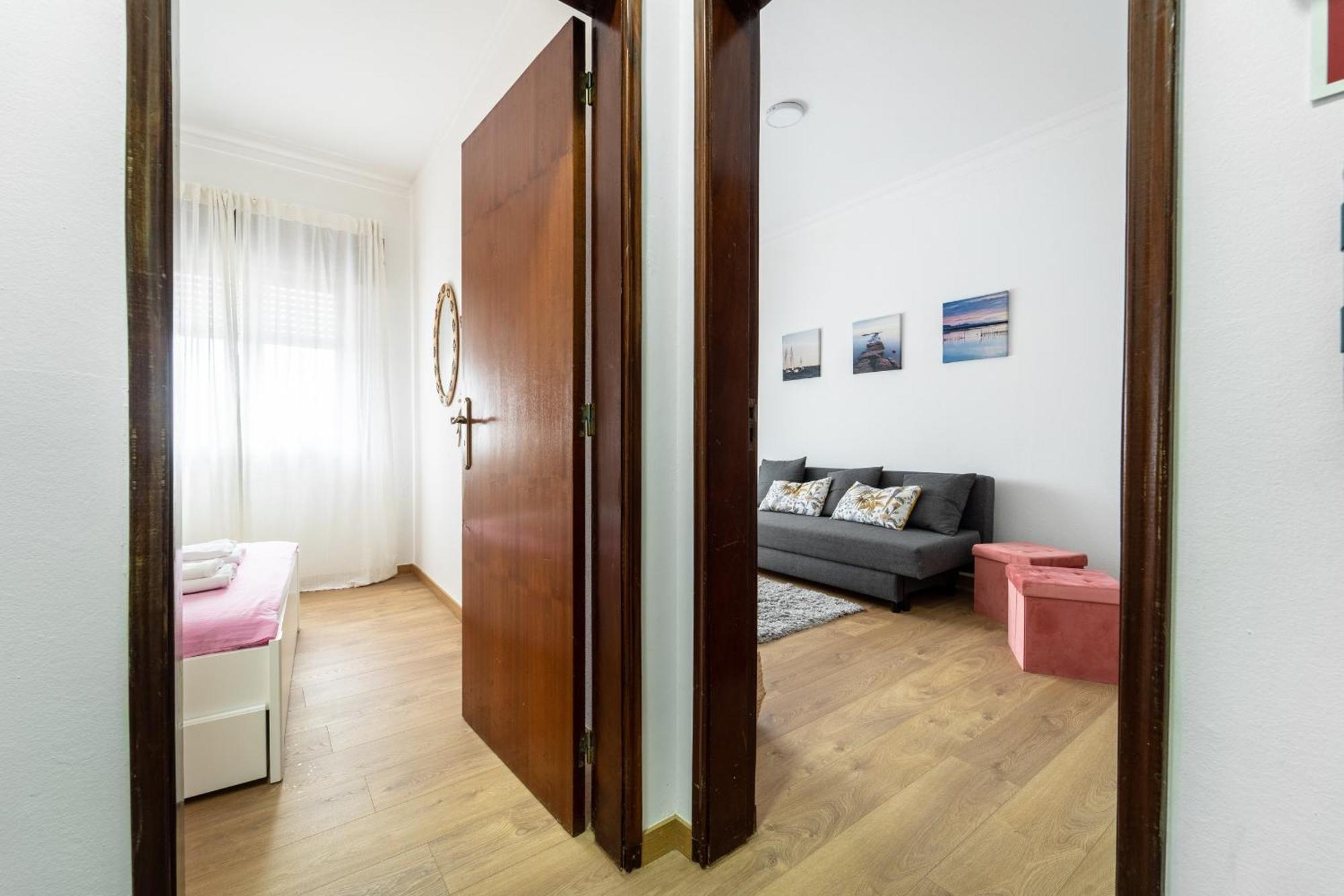Casino And Beach Apartment By House And People 포보아데바짐 외부 사진